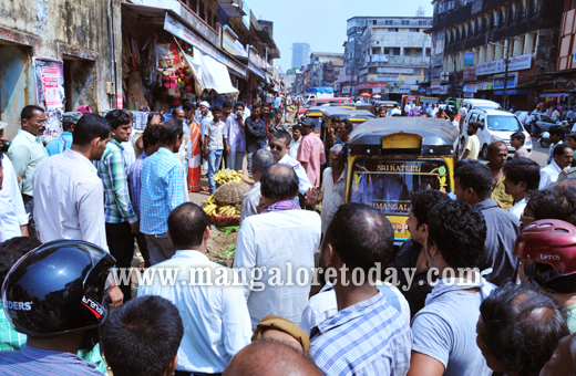 Cental Market merchants and street vendors clash